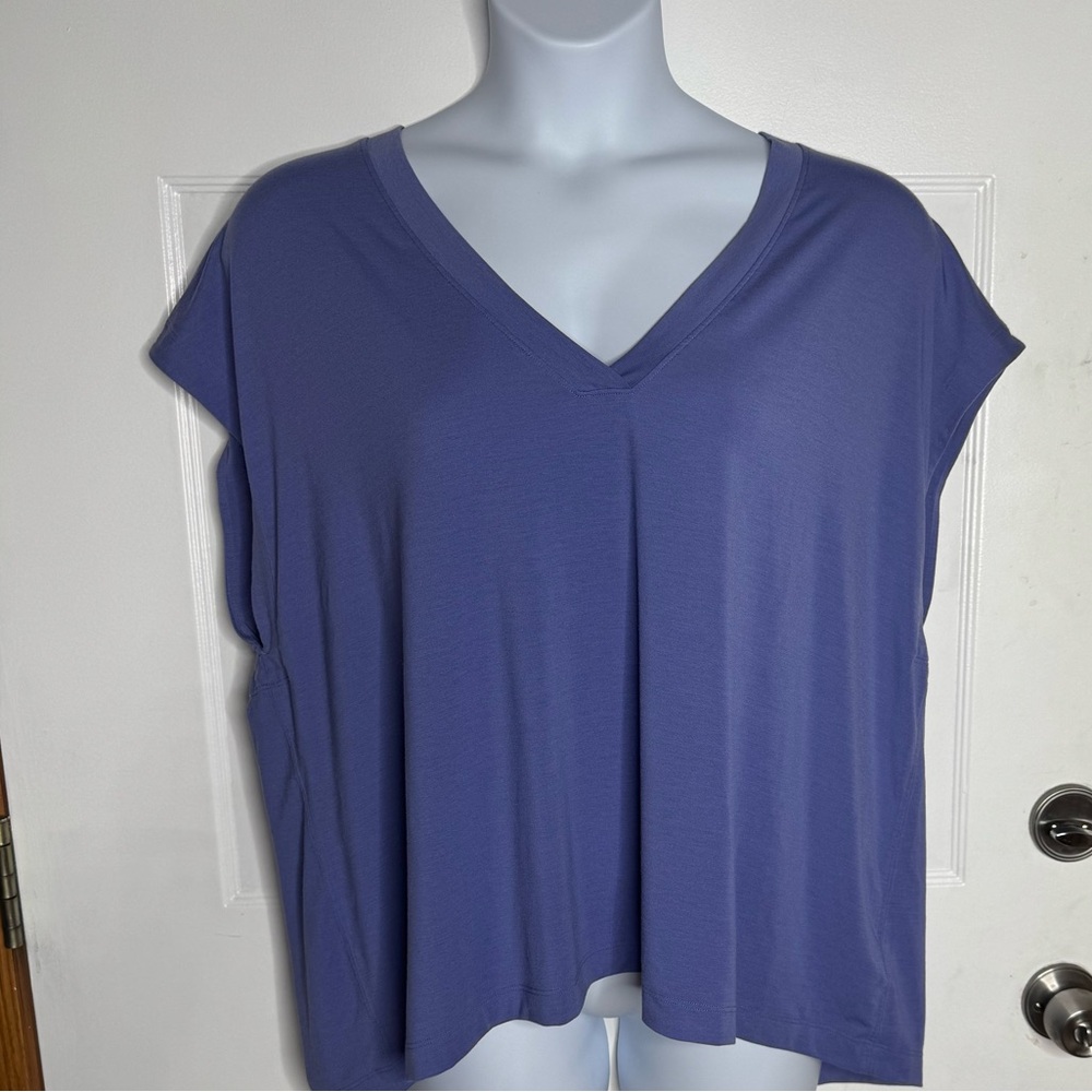 Athleta Women's V-Neck Periwinkle Crossover Top